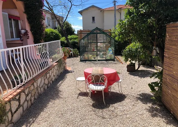 Rez de Jardin Villa Cagnes Sur Mer.